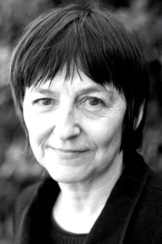  Angela Bain