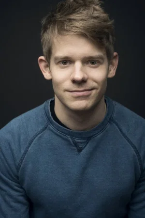  Andrew Keenan-Bolger photo