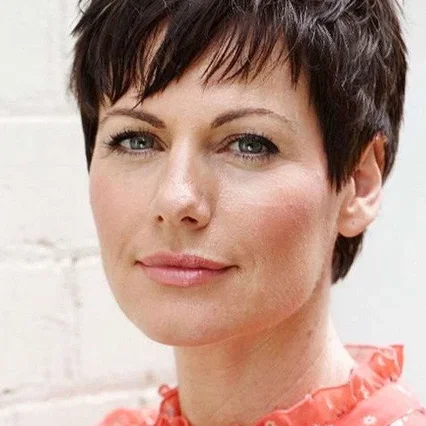  Lisa Chappell