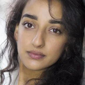 Photo star :  Kiran Sonia Sawar