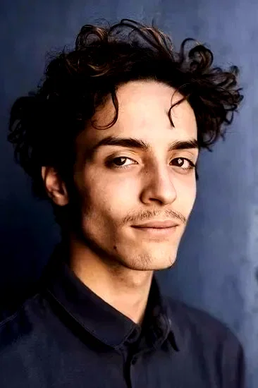  Moncef Farfar