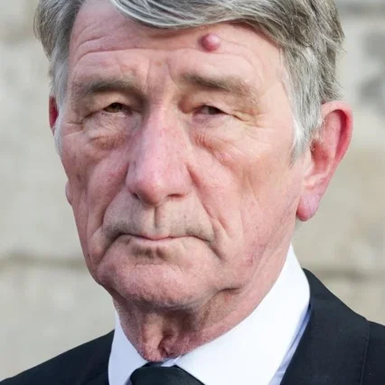  Ian Giles