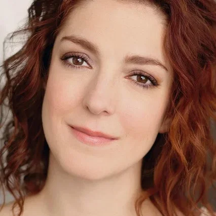  Megan Hayes