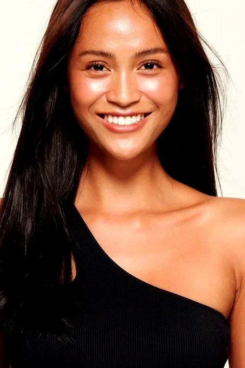  Bella Boonsang