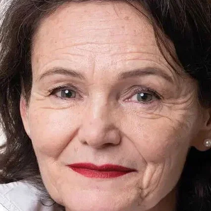  Charlotte Heinimann