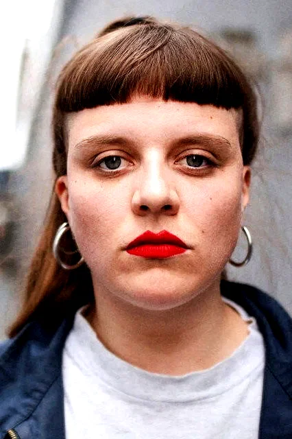  Vera Flück