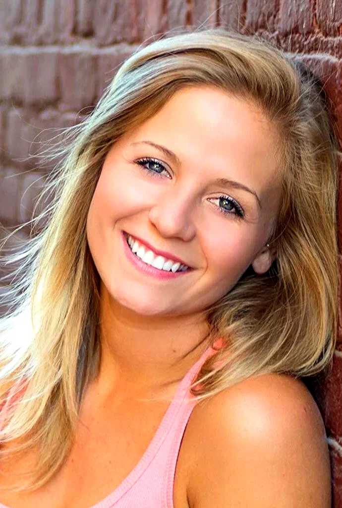 Brooke Lyons