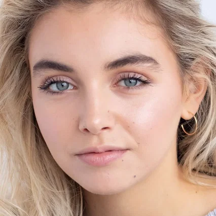  Chloe Skoczen