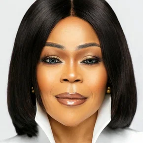 Photo star :  Shaffy Bello