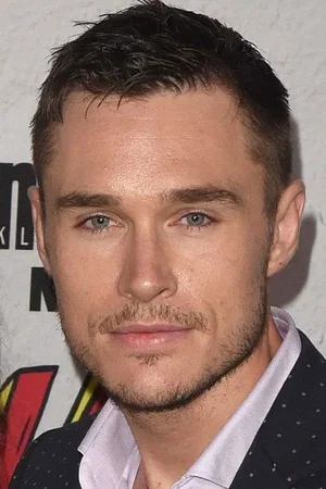  Sam Underwood photo