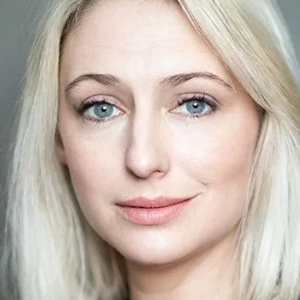  Ali Bastian