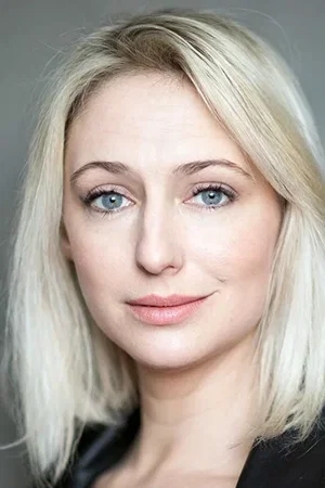  Ali Bastian photo