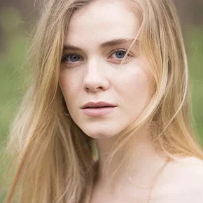 Photo star :  Leah McNamara