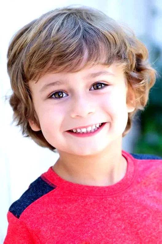  Noah Salsbury Lipson