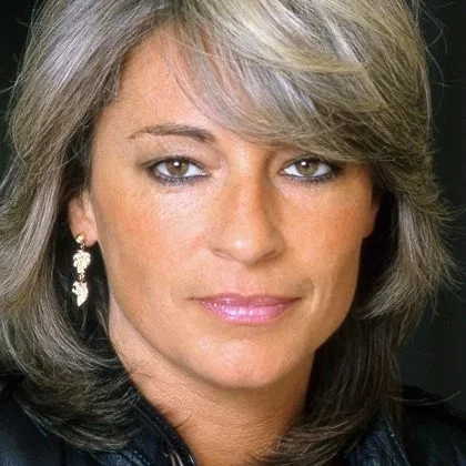  Catherine Lara