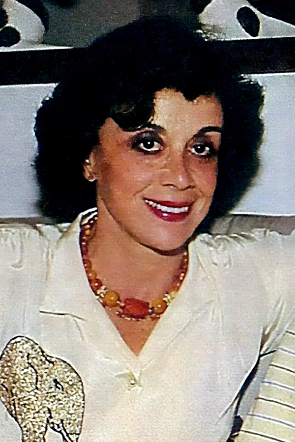  Neyde Senna