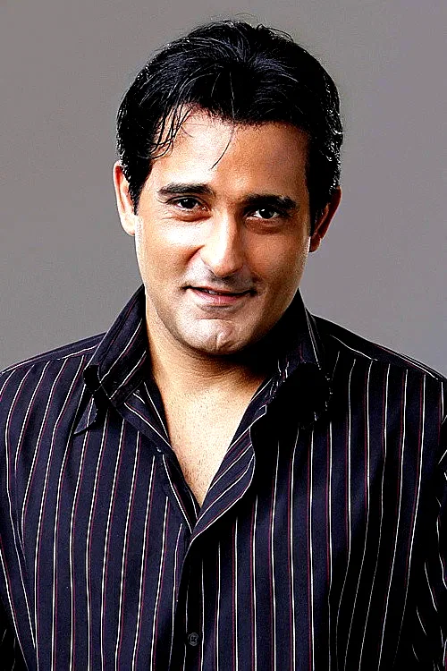  Akshay Khanna