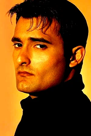  Akshay Khanna