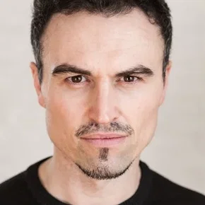 Photo star :  Paul Amos