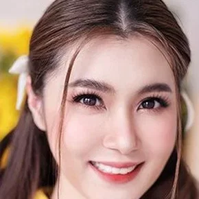 Photo star : Primrata Dej-Udom