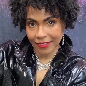 Photo star :  Ednah Holt