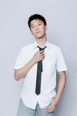  Yan Ling photo