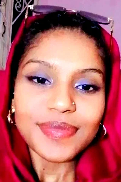  Fatma Farid