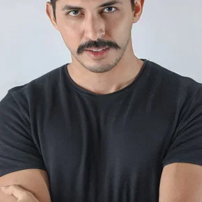 Photo star :  Aziz Gharbawi