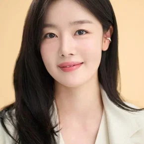 Photo star :  Han Seon-hwa