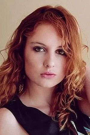  Julyah Rose