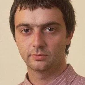  Paul McGuigan