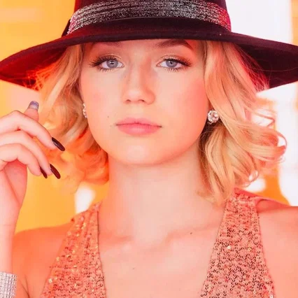  Indi Star