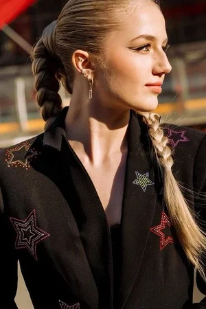  Indi Star
