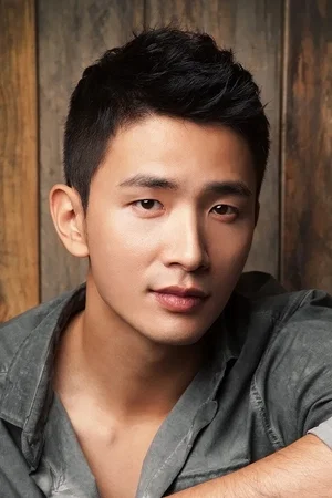  Lee Yong-joo photo