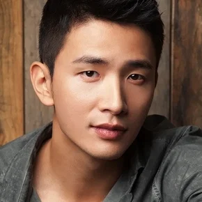 Photo star :  Lee Yong-joo
