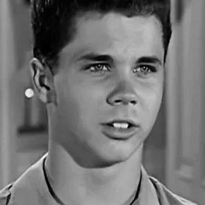 Photo star :  Tony Dow