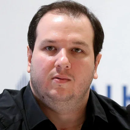  Şahan Gökbakar