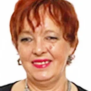  Stephanie English