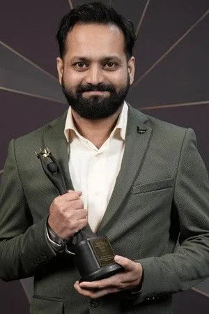  Aditya Suhas Jambhale photo