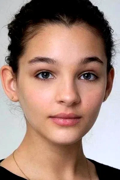  Billie Boullet