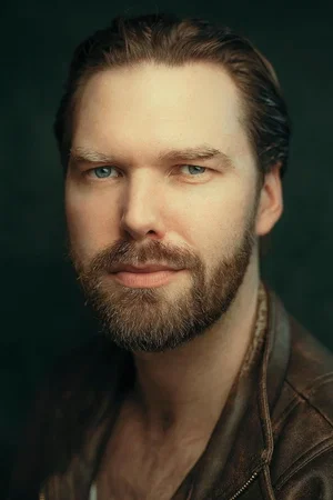  Steven Calvert photo