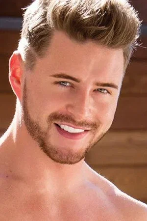  Josh Moore