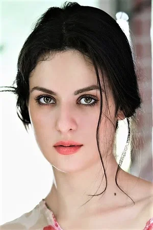  Elena Kazan