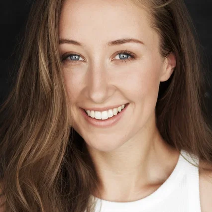  Erin Doherty