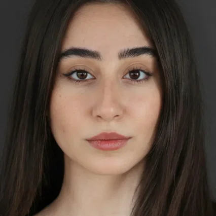  Katy Younes