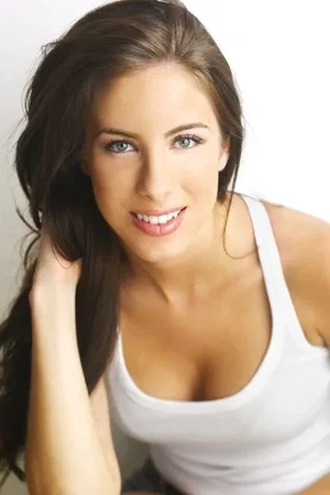  Claire Cavalheiro photo