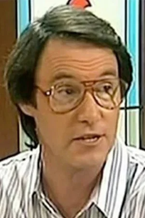 Robert Hughes photo