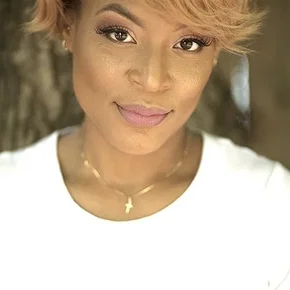 Photo star :  Crystle Roberson Dorsey