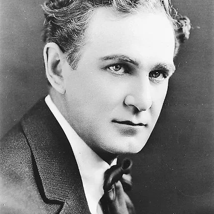  Bobby Burns