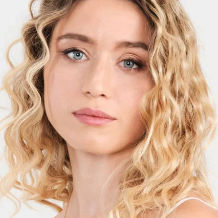  Thalia Papacosta